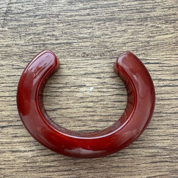 Lizzie Fortunato Jewelry - Lizzie Fortunato Resin Ridge Cuff in Sangria